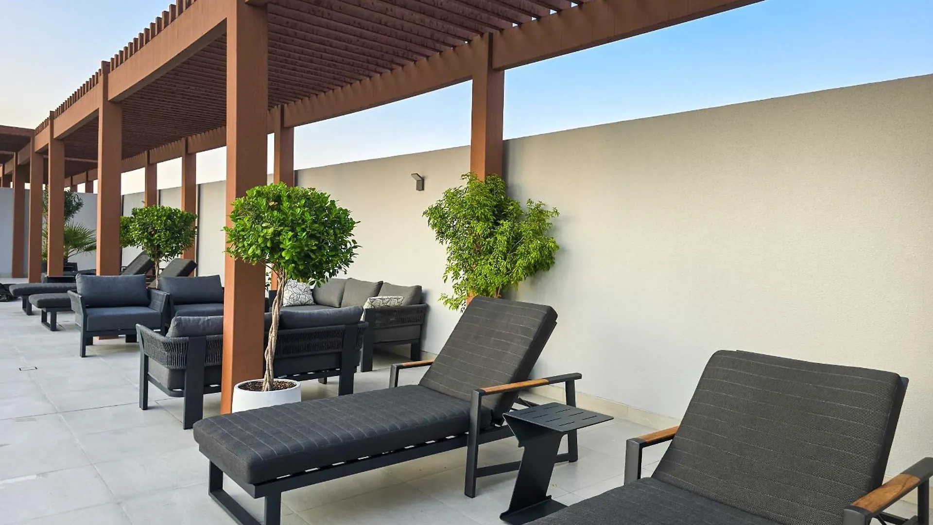 Easygo - Modern Stu- Luma22- Jvc Apartment Dubai