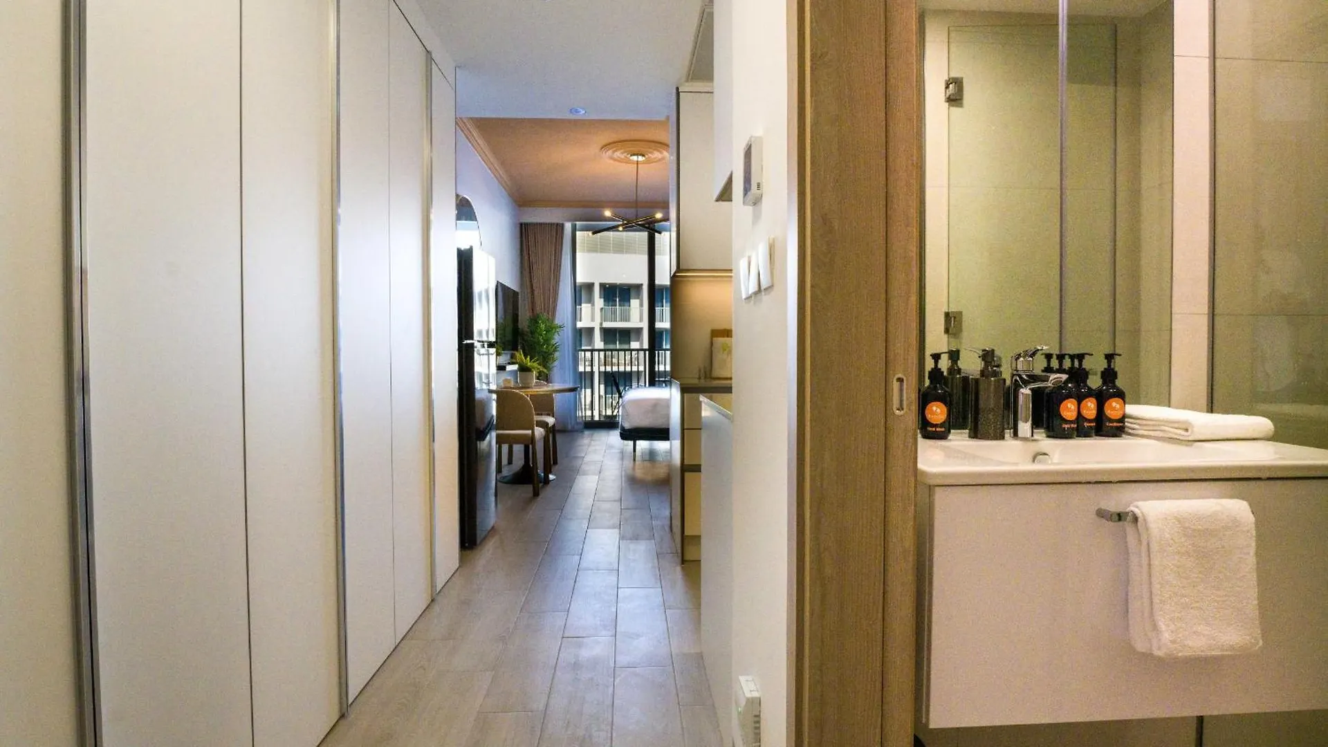Easygo - Modern Stu- Luma22- Jvc Apartment Dubai 0*,