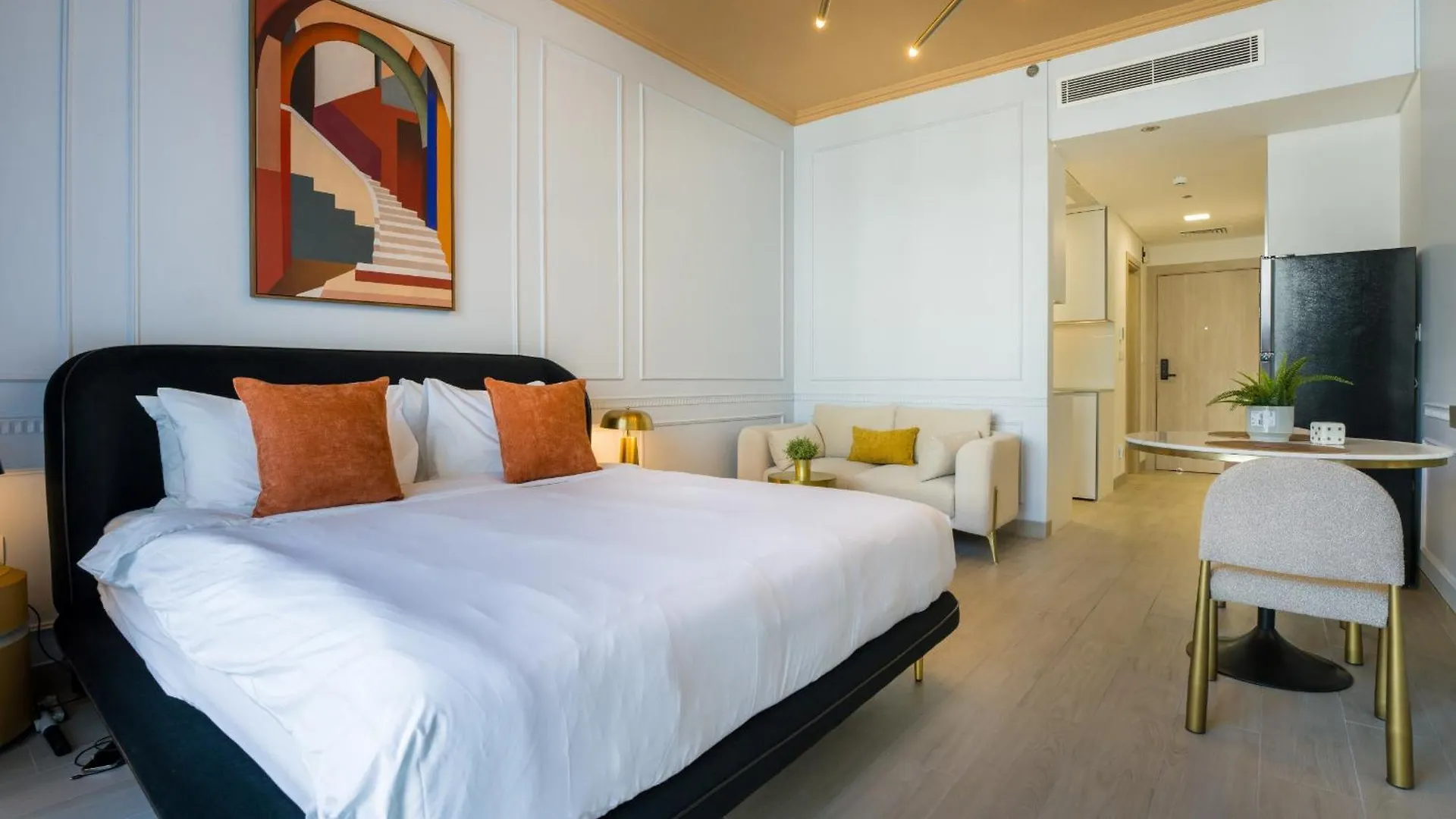 Easygo - Modern Stu- Luma22- Jvc Apartment Dubai