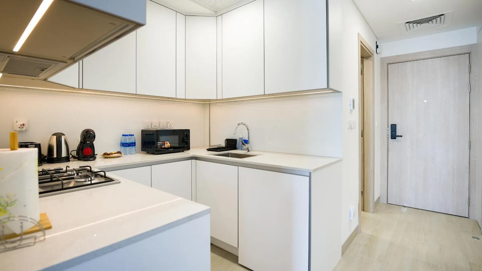 Easygo - Modern Stu- Luma22- Jvc Apartment Dubai